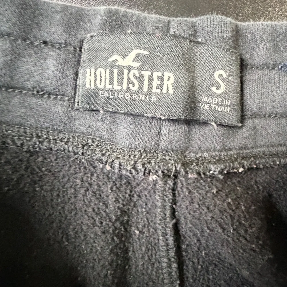 Hollister Kids Boys Black Fleece Jogger Sweatpants Embroidered Logo Size S
